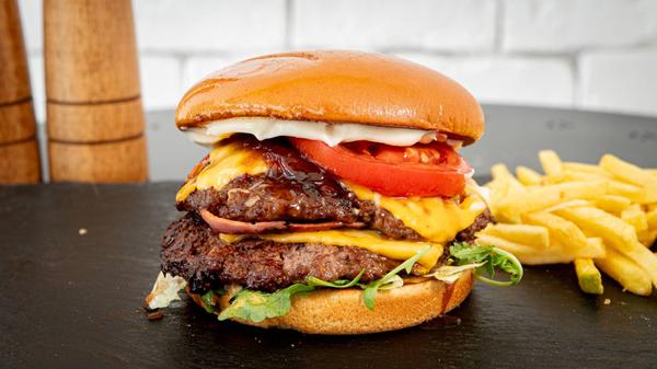 DUBLU BURGER & FRIES 
